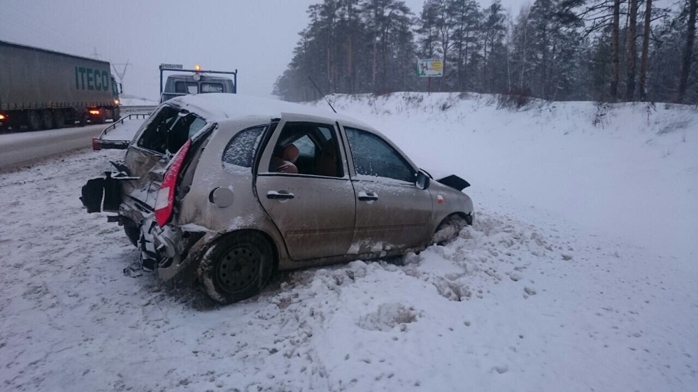 Лада Калина в снегу