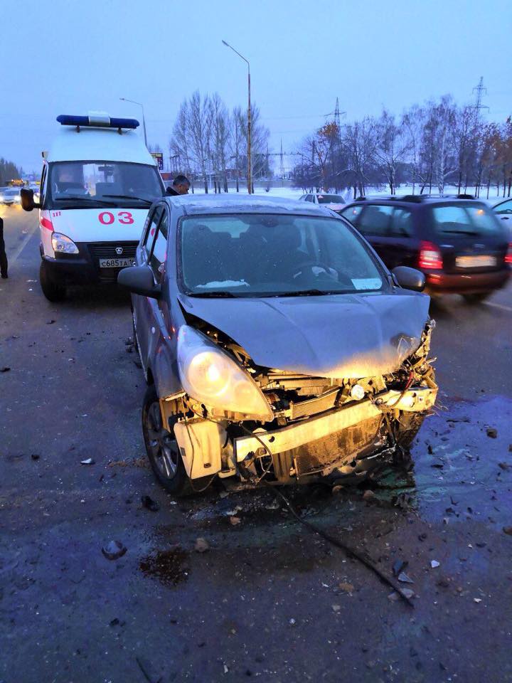 дтп нижний тольятти. дорожные происшествия в тольятти. авария в тольятти на дзержинского. 09. авария обводная самара.