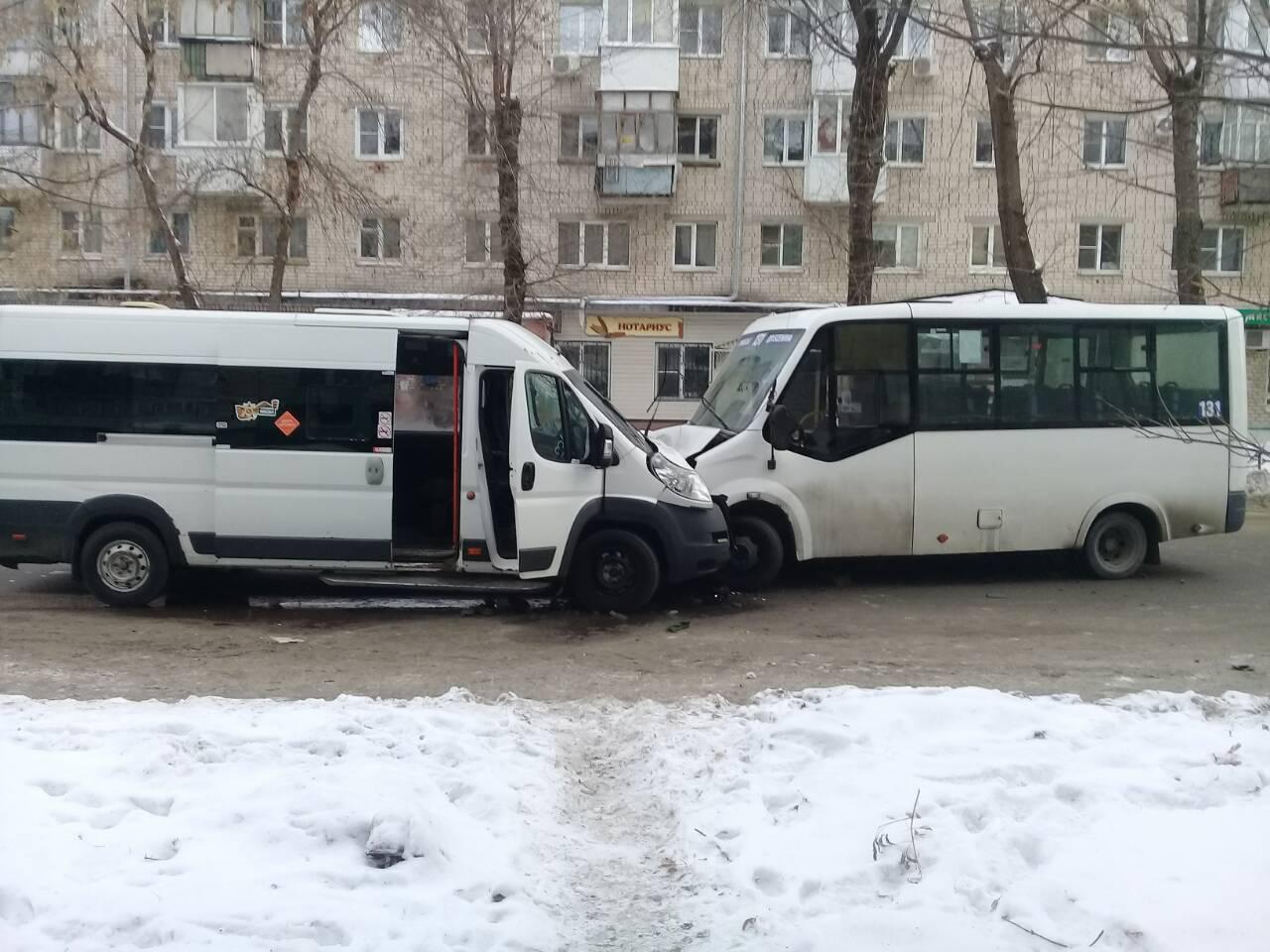 В ГИБДД сообщили подробности аварии двух маршруток в Тольятти | 04.01.2019  | Тольятти - БезФормата