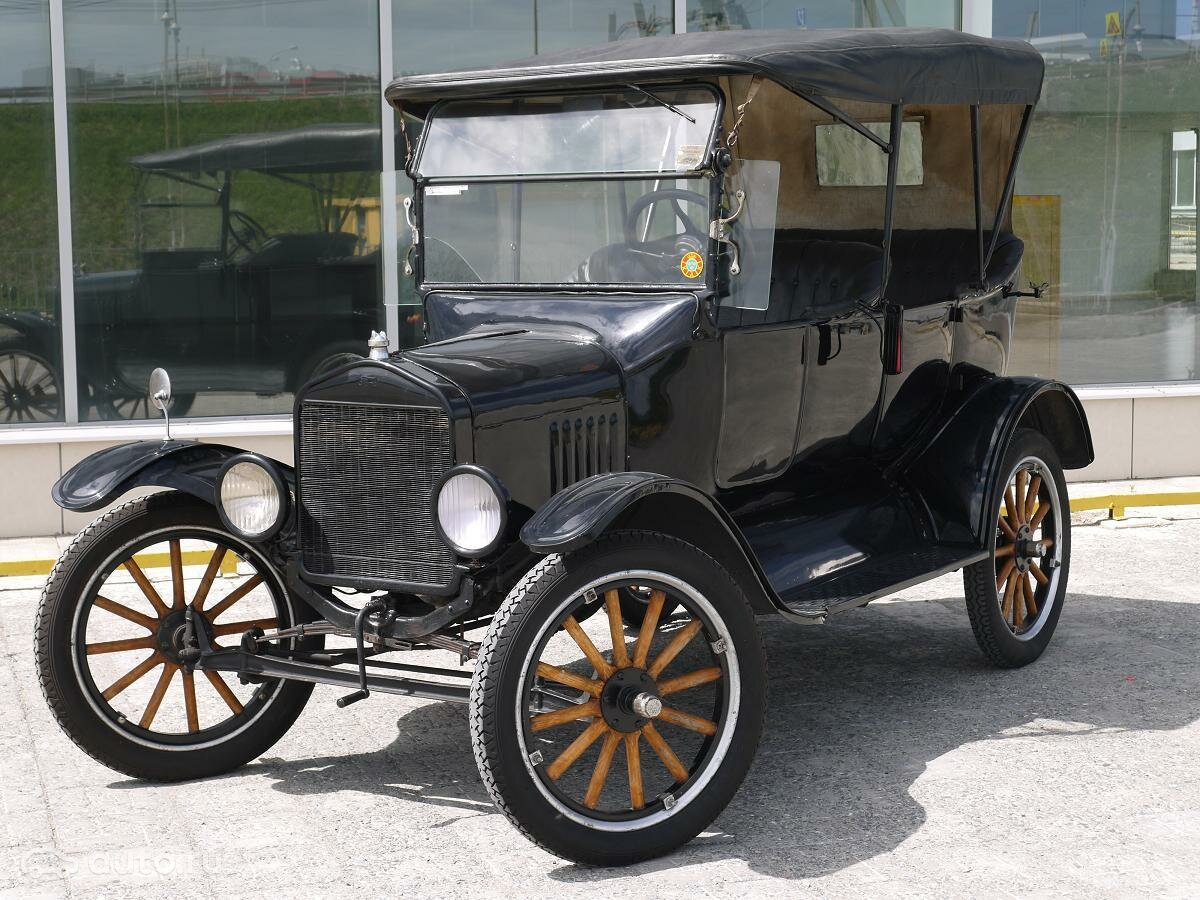 Первая модель. Ford model t 1927. Ford 1922. Ford model 1922. Форд т 1922.