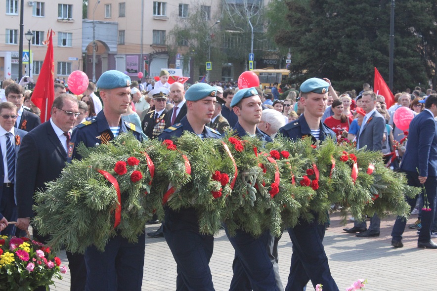 Венок на день победы