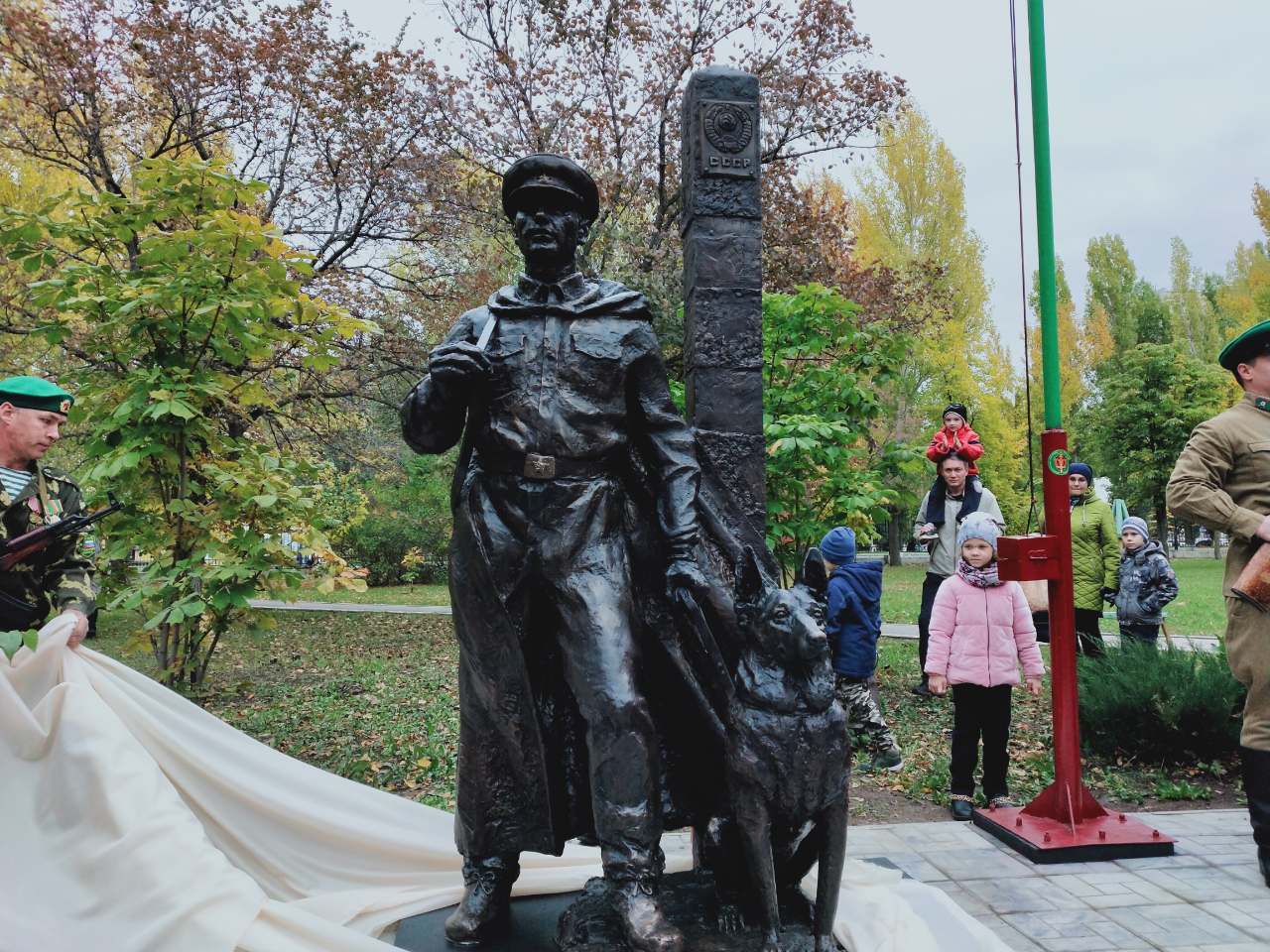 Памятник пограничникам Тольятти