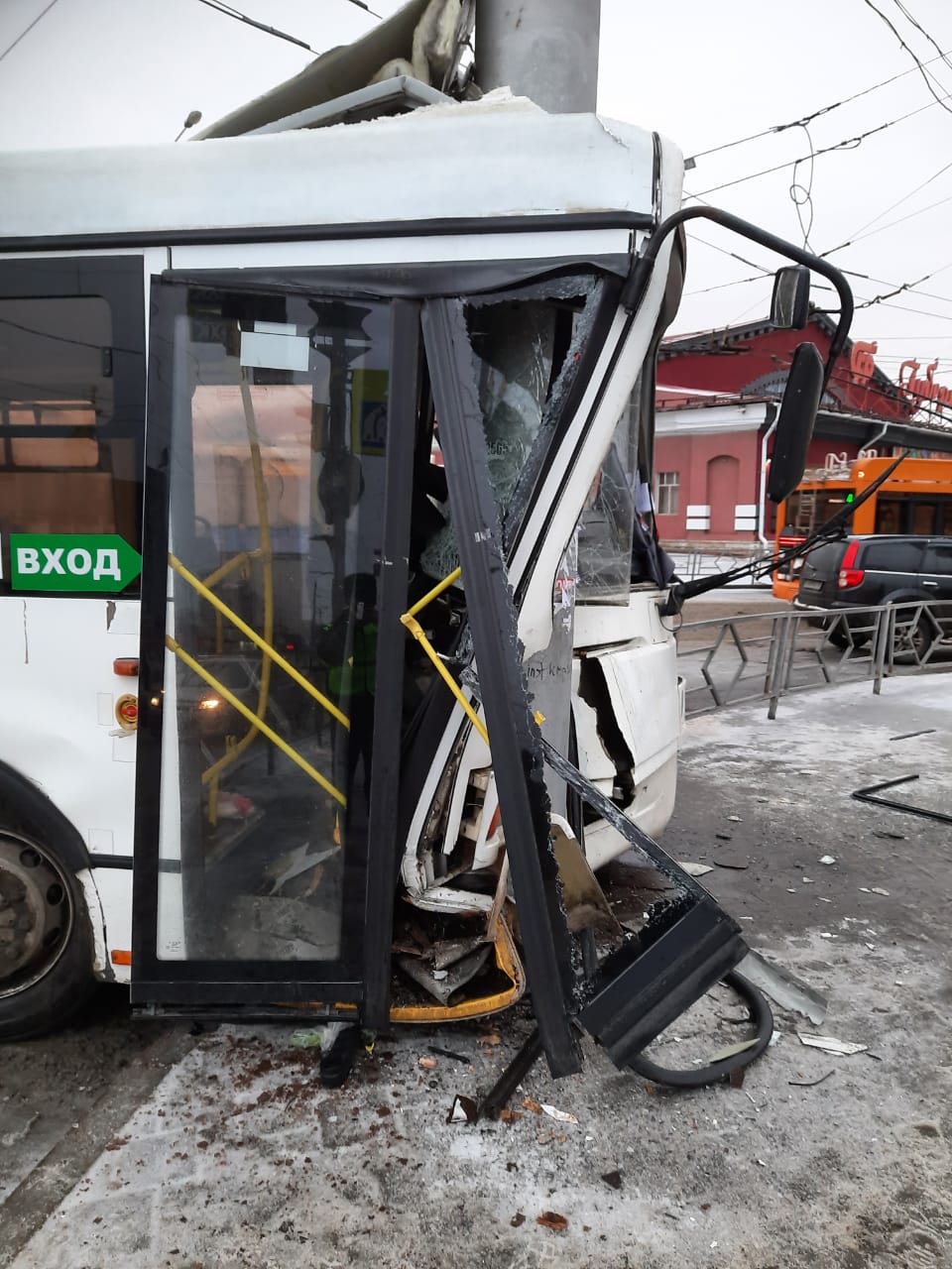 В Самарской области в аварии с автобусом пострадали 4 человека | 29.11.2021  | Тольятти - БезФормата