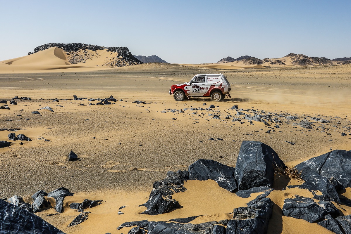 Осталось только две «Нивы»: как прошёл 9-й этап Dakar Classic-2022 - Dakar Classic - Блоги -