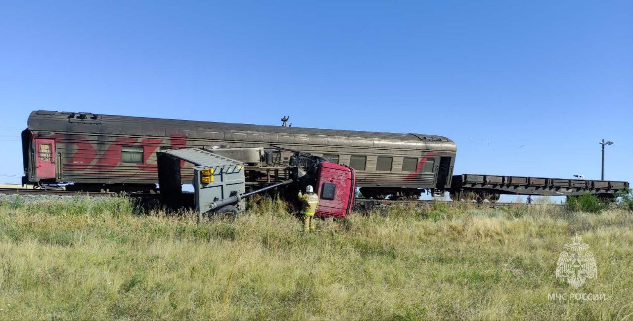 В аварии с поездом в Самарской области погиб человек | 01.08.2023 |  Тольятти - БезФормата