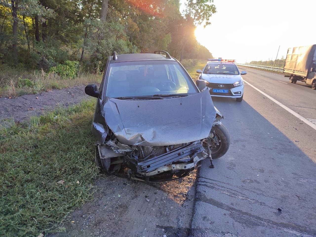 На М-5 вблизи Тольятти машина влетела в отбойник. Пострадала девочка |  TLT.ru - Новости Тольятти