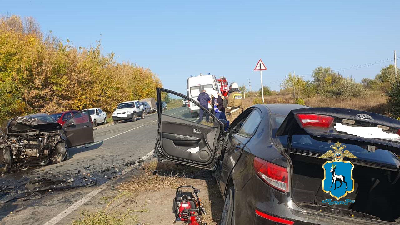 Один человек погиб и четверо пострадали в аварии на трассе в Самарской  области | 04.10.2023 | Тольятти - БезФормата