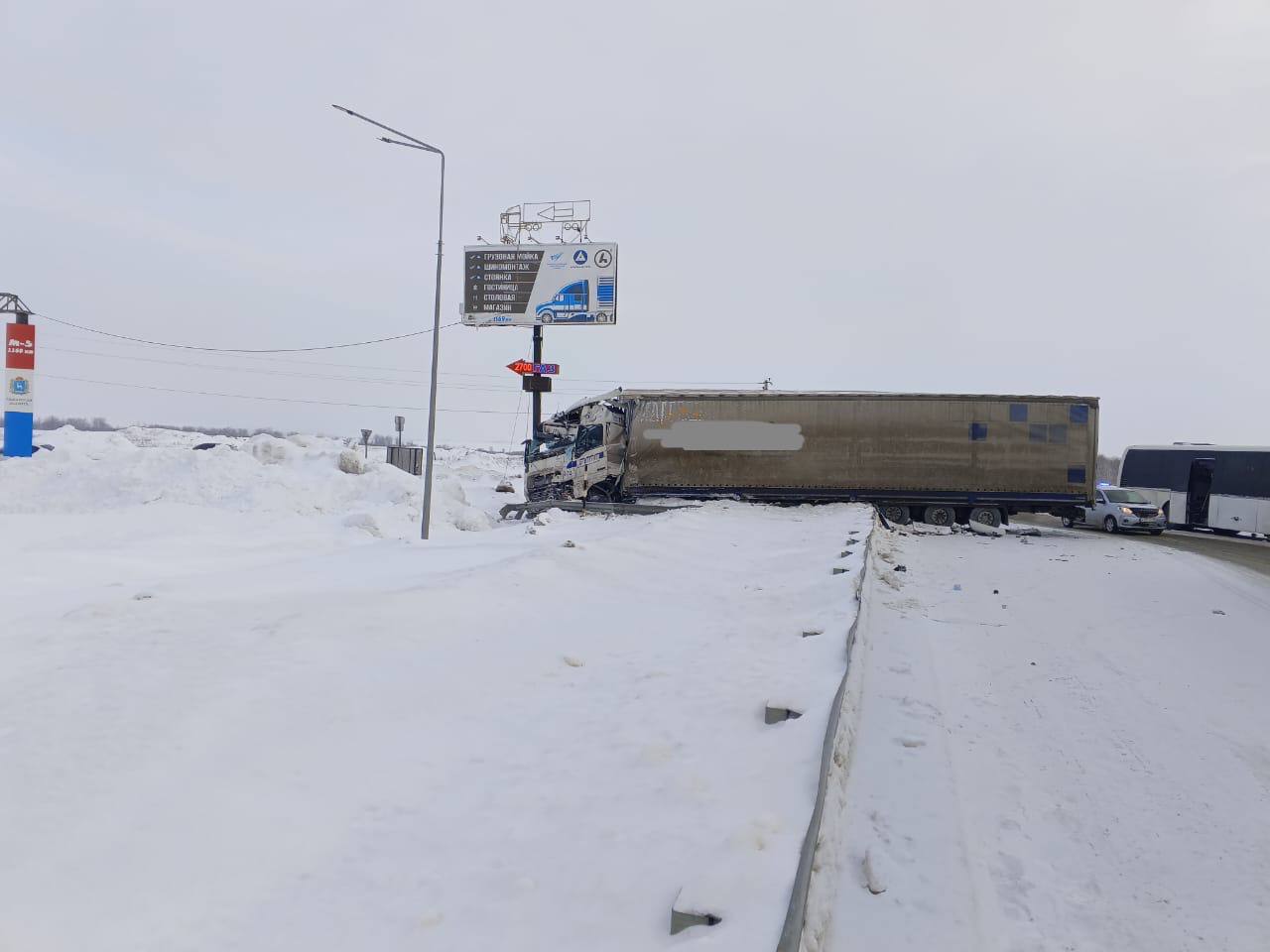 Грузовой автомобиль проехал